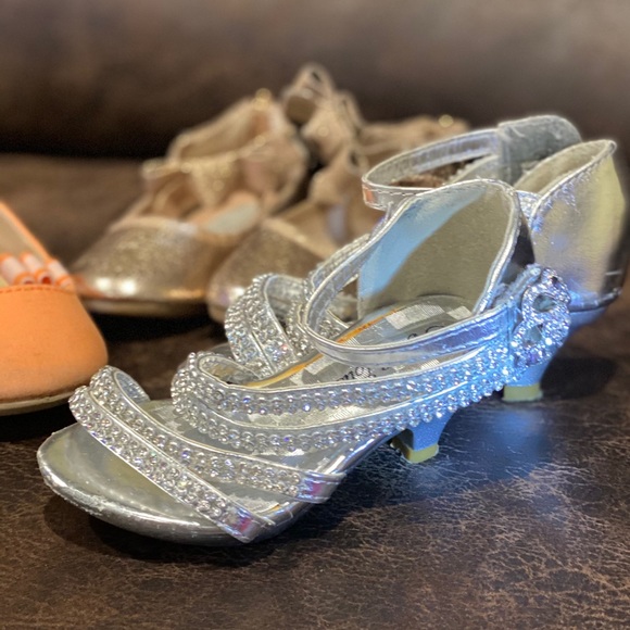 Toddler shoe bundle - Picture 3 of 11